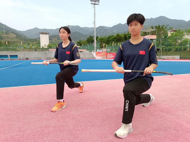 云浮曲棍球运动员积极开展训练备战全运(图1)