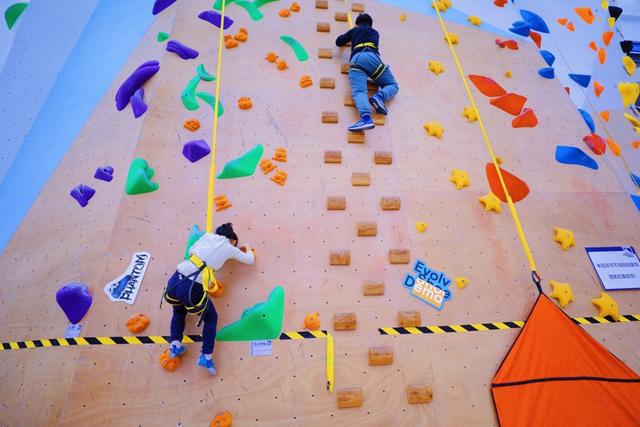 九游体育：当城市跃入深蓝：洛克公园水世界开启都市海洋运动新图景(图6)