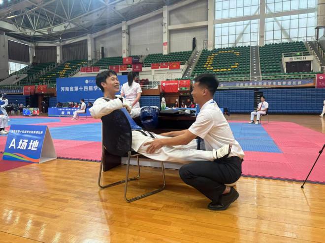 郑州财经学院学子在河南省第十四届学生跆拳道比赛中斩获6金5银9铜(图3)