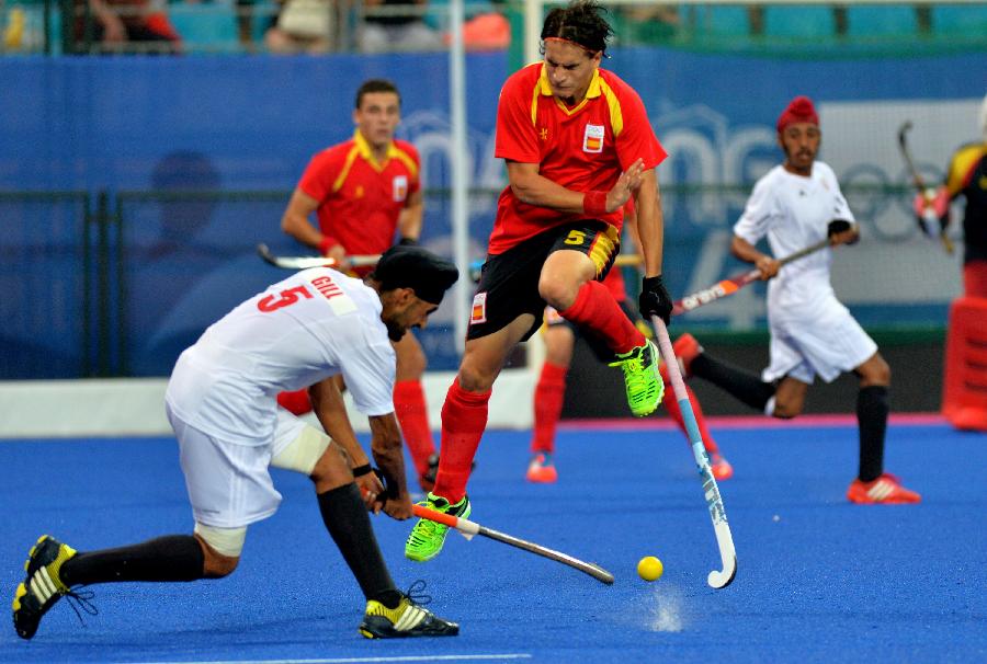 传承数百年的达斡尔族曲棍球比赛你了解多少？(图1)