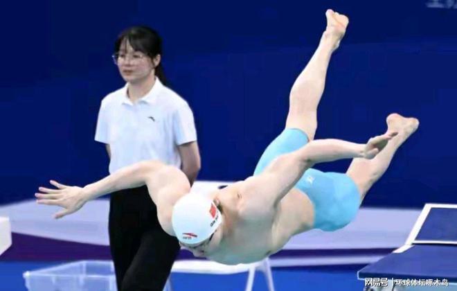 全国游泳冠军赛男子50米蛙泳决赛覃海洋26秒71获得冠军(图5)