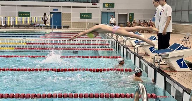 500余名小将同台竞速“文旅杯”城市游泳公开赛点燃夏日激情(图5)