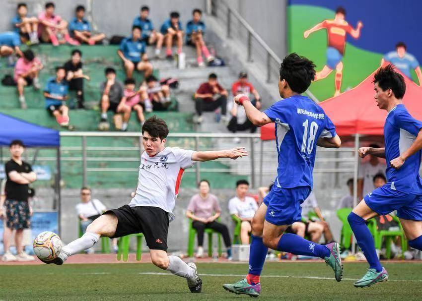 “茵浪杯”襄阳大学生足球超级联赛6月11日开赛(图3)