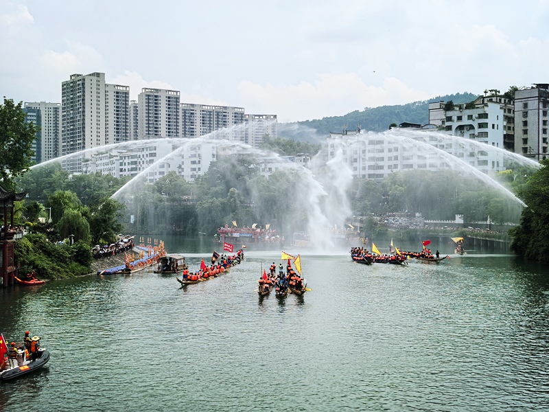 铜仁碧江龙舟：一场演绎非遗与传承的“水上传奇”(图1)