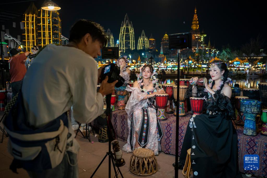 义母吐息在线播放朝岡実嶺BD国语恐怖片BD英语泡泡影视(图1)