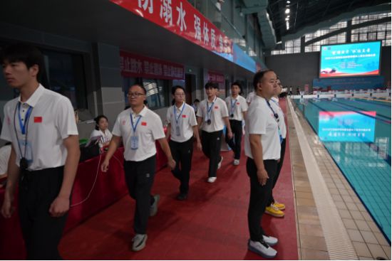 九游官网入口:2025年九江警察运动会游泳暨水上救生技能比赛圆满举行(图3)