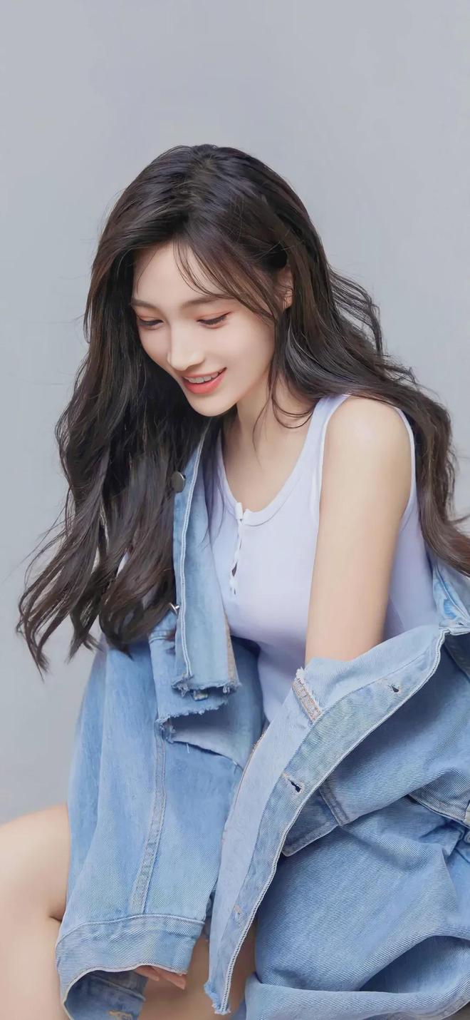 把女领导日出水了V(图1)