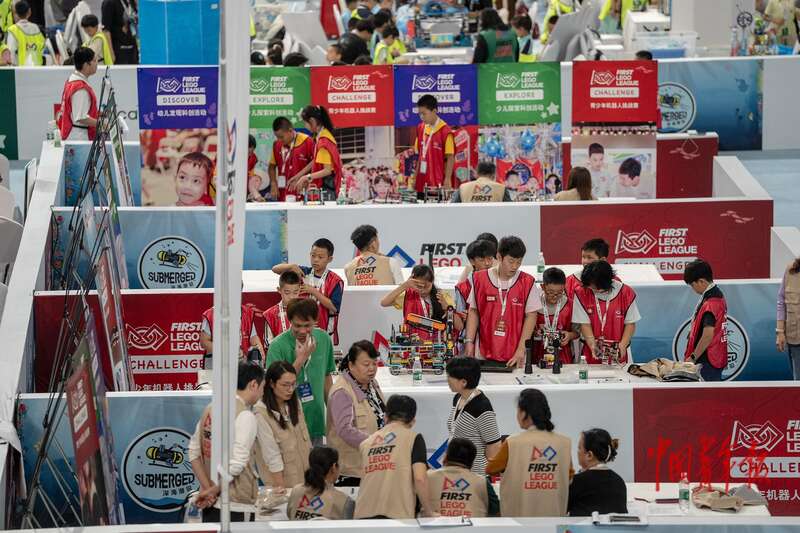 “机器人科创”嘉年华滑进“冰丝带”(图1)