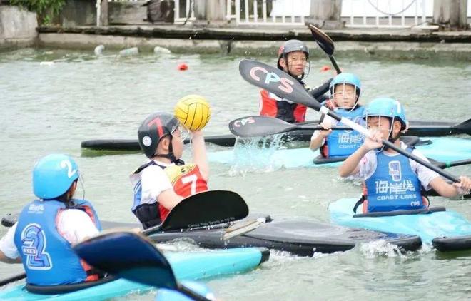 近200名青少年水上竞技2025年全国青少年皮艇球锦标赛在宝山美兰湖举行(图2)