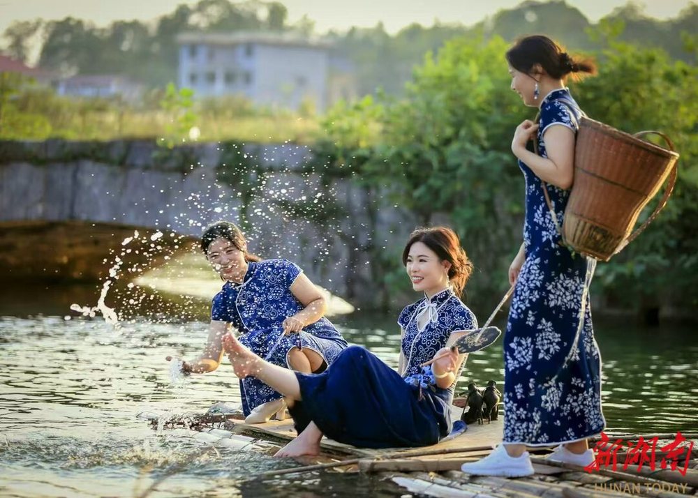 九游官网入口：湖南邵阳县：天子湖上好冲浪(图6)