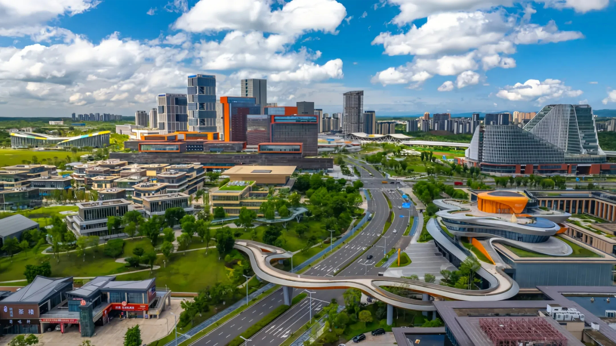 连破13项世界纪录 成都世运会成都体育学院游泳馆项目比赛顺利收官(图3)