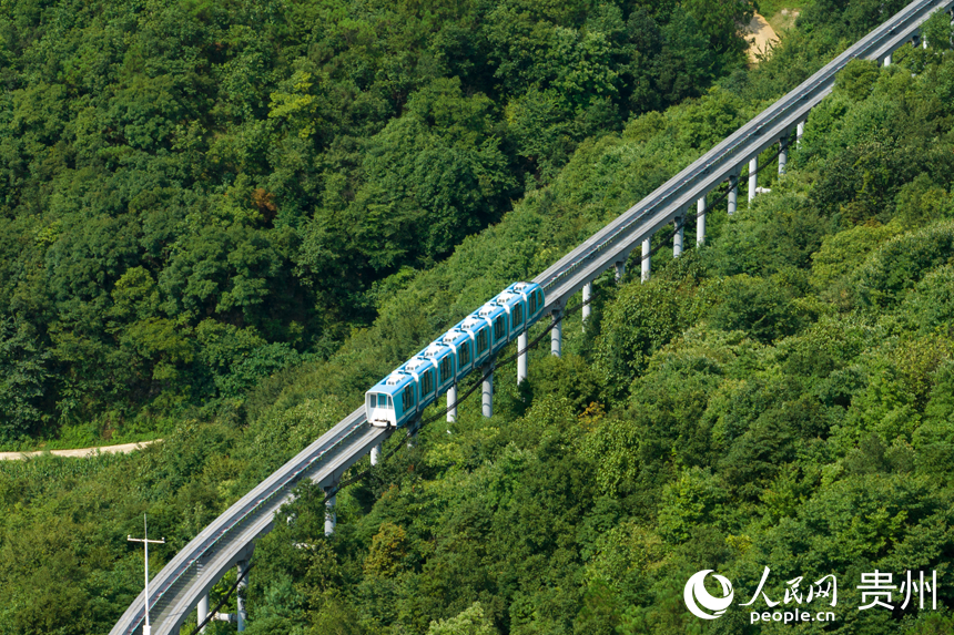 九游app：行进中国｜在清凉山水中“慢旅居”(图3)