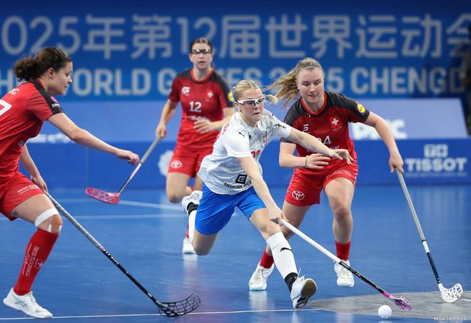 成都世运会女子软式曲棍球铜牌战瑞士险胜捷克4比3收获季军(图4)