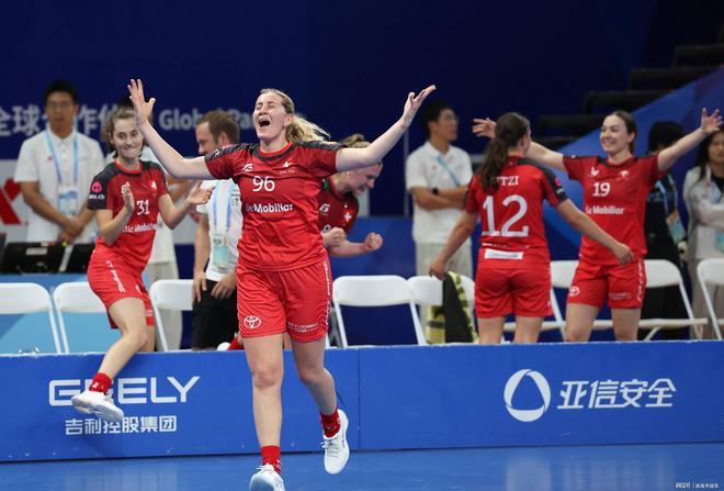 成都世运会女子软式曲棍球铜牌战瑞士险胜捷克4比3收获季军(图5)