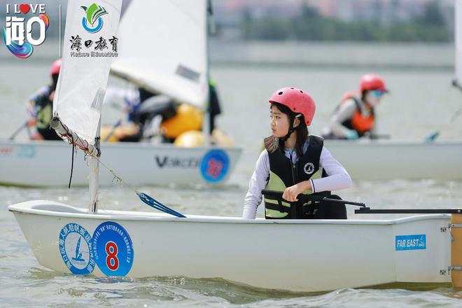 九游官网入口：2025年海口市中小学生“青椰”体育节暨亲水运动（帆船帆板项目）赛扬帆起航(图4)