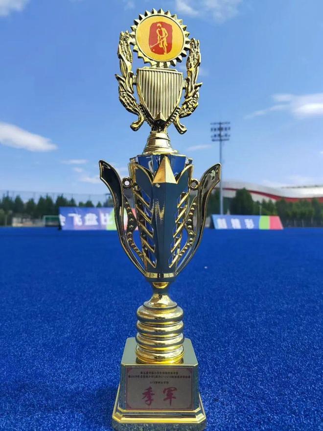 九游体育：致敬梅里斯这个女队！(图8)