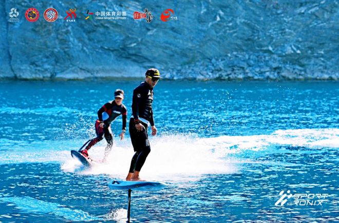 勇往直“潜” 屏息挑战40米极限深度 2025中国自由潜水全能公开赛开赛(图5)