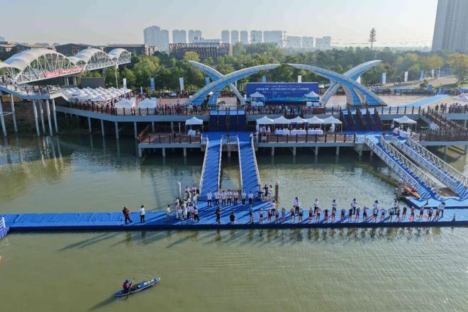 九游官网入口：武汉姑娘伢张子越暑假拿了个冠军！省少年儿童铁人三项锦标赛开赛(图2)