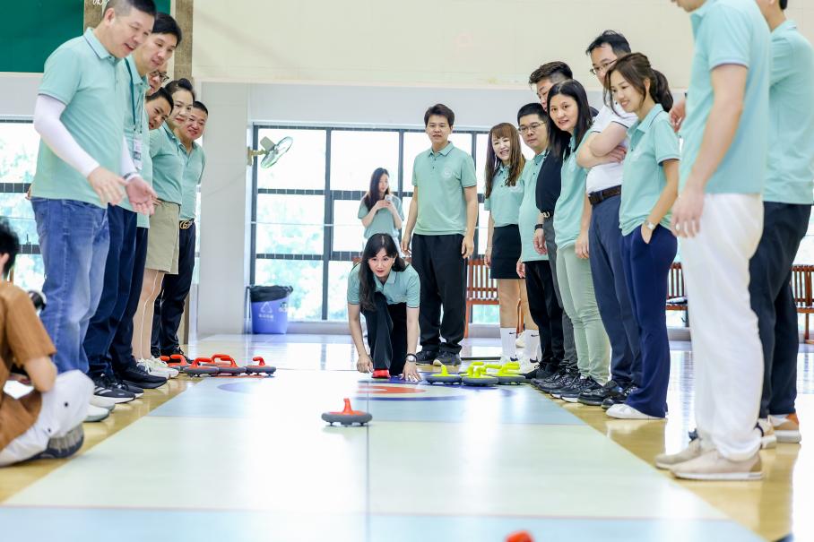 与世界冠军“面对面”!42位海外青年侨领沉浸式体验全运乐趣(图6)