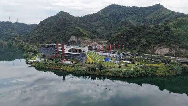 九游app:全国首个!42米深!昨天开玩!(图8)