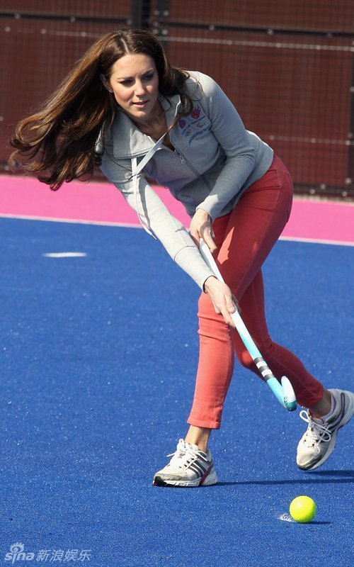 九游官网入口：“杭州伞”下蹦迪玉琮球场打卡“杭州版中央公园”的热血和荣耀(图1)