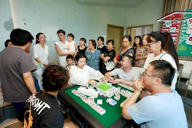 成都一小区办麻将比赛 超2000人报名 雀神争霸战落幕(图5)