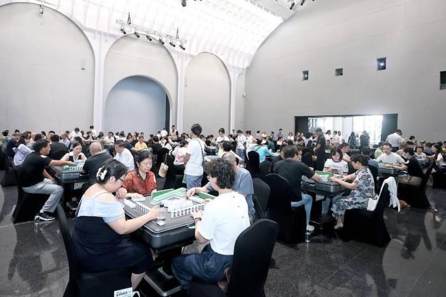 成都一小区办麻将比赛 超2000人报名 雀神争霸战落幕(图3)