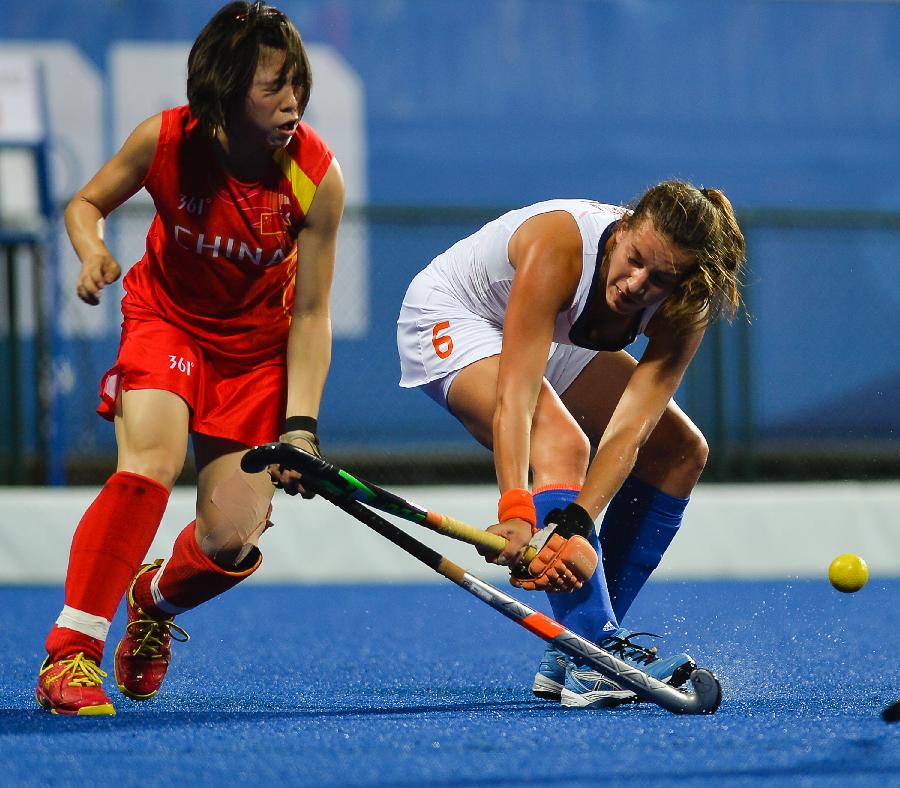 中国女曲棍球4-1逆转印度！终于赢了16年等待终结(图1)