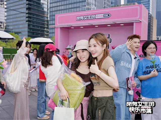 李佳琦直播间线下市集落地广州打造假日消费新场景(图5)