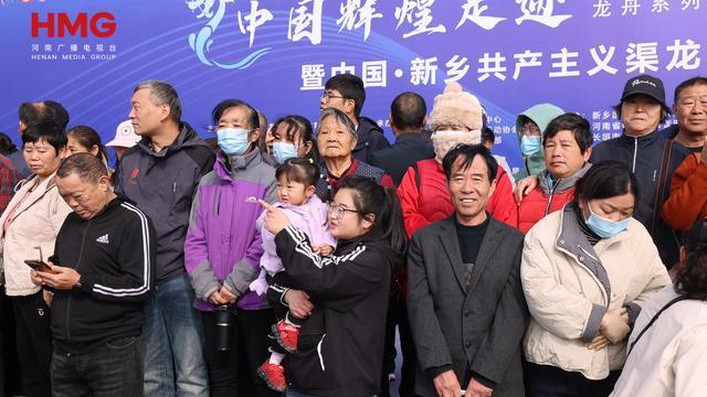 九游app:8省选手逐浪共渠!龙舟赛填补新乡水上运动项目空白(图5)