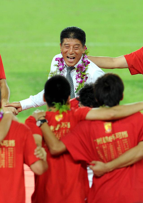 【文体艺苑】直播平台将教室画面当直播内容 专家：侵犯隐私(图5)