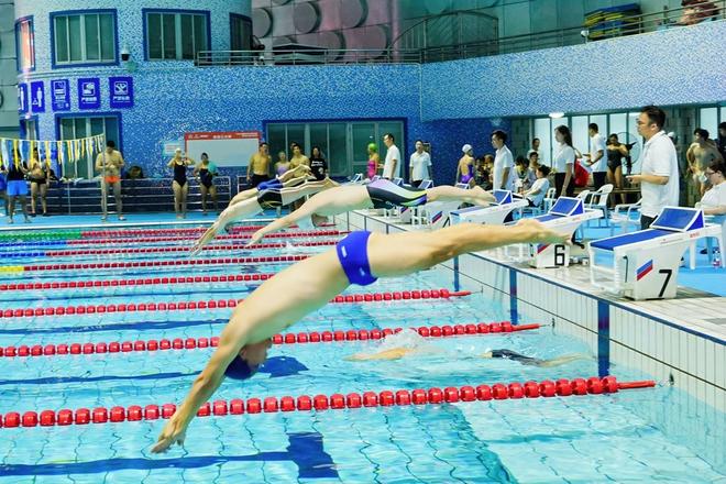 九游app：静安“泳”往直前区运动会游泳比赛收官(图2)