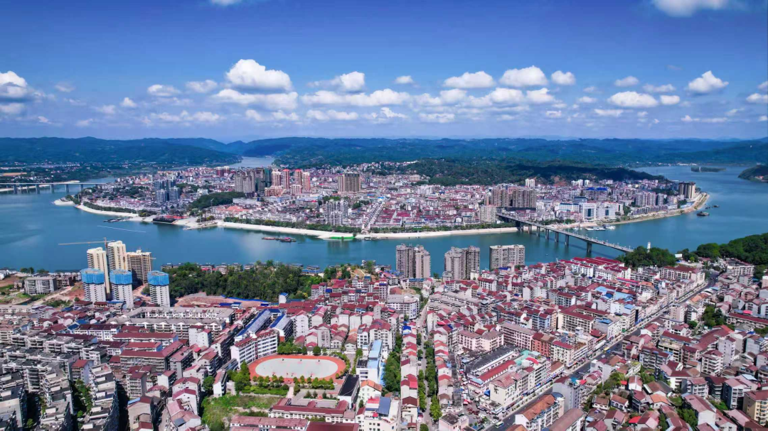 九游app：湘伴丨国家级的水上赛事缘何花落这座湖南山城？(图2)