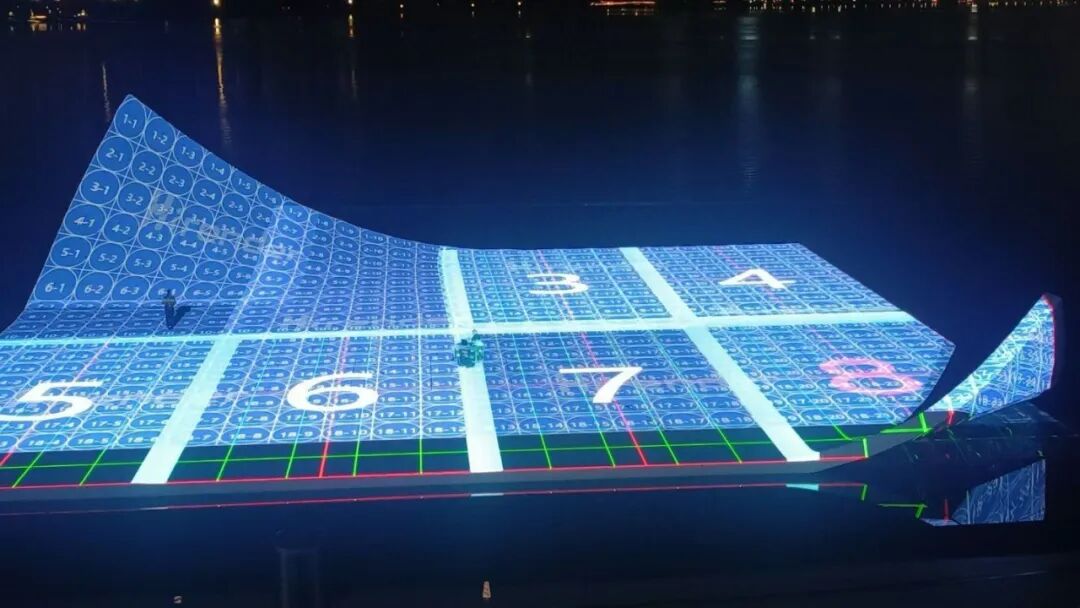 九游app：十五运会完美落幕巴可点亮水中“纸型舞台”惊艳创意(图4)