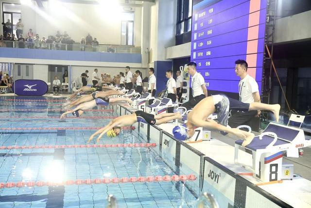 “中国体育彩票杯”2025年北京市体育传统项目学校游泳比赛举行(图2)
