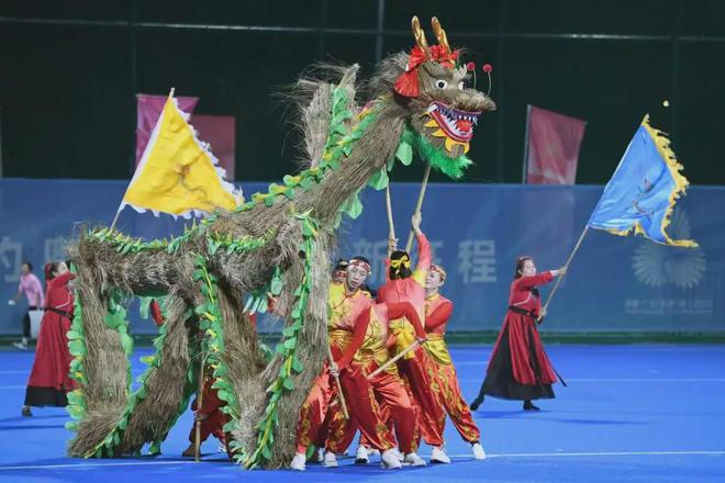 禾楼舞、舞茅龙、啦啦操……曲棍球场上的“岭南风”与“全运情”(图2)