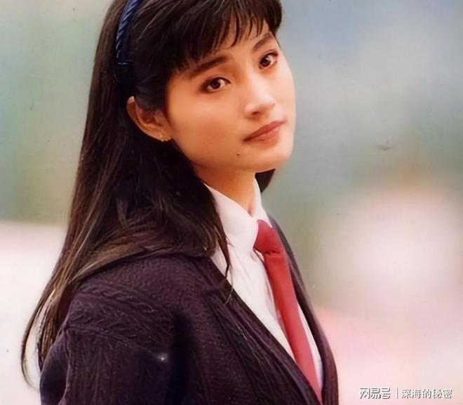 九游app:她58岁仍是干净之身至今没谈过恋爱除非是最爱不然不会献身(图5)