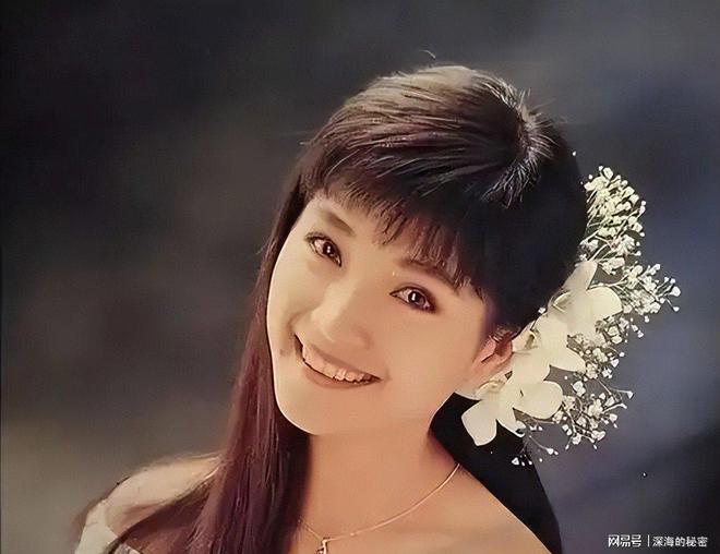 九游app:她58岁仍是干净之身至今没谈过恋爱除非是最爱不然不会献身(图16)