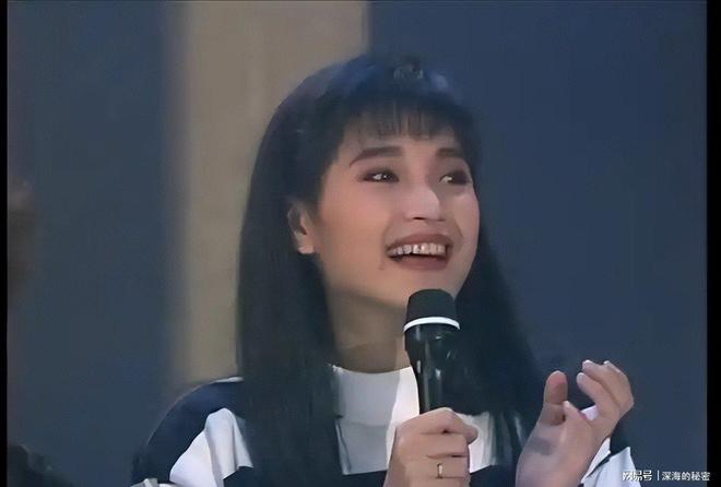 九游app:她58岁仍是干净之身至今没谈过恋爱除非是最爱不然不会献身(图21)