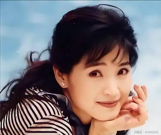 九游app:她58岁仍是干净之身至今没谈过恋爱除非是最爱不然不会献身(图25)