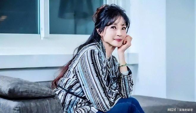 九游app:她58岁仍是干净之身至今没谈过恋爱除非是最爱不然不会献身(图30)