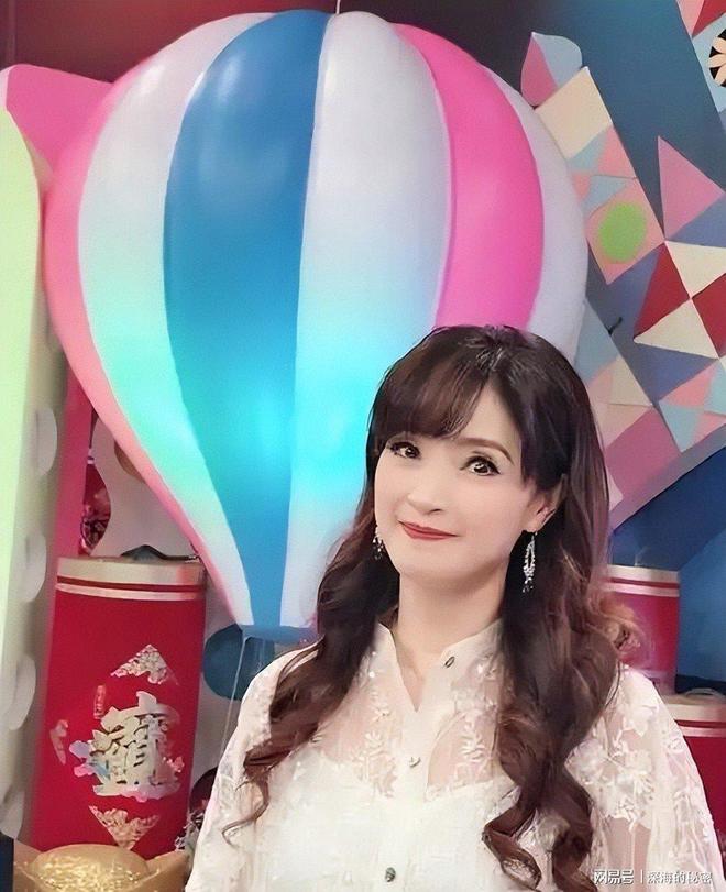 九游app:她58岁仍是干净之身至今没谈过恋爱除非是最爱不然不会献身(图28)