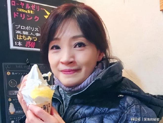 九游app:她58岁仍是干净之身至今没谈过恋爱除非是最爱不然不会献身(图37)