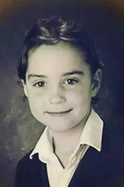 九游体育：把女儿培养成王妃和富豪这个母亲把人生活成豪门(图7)