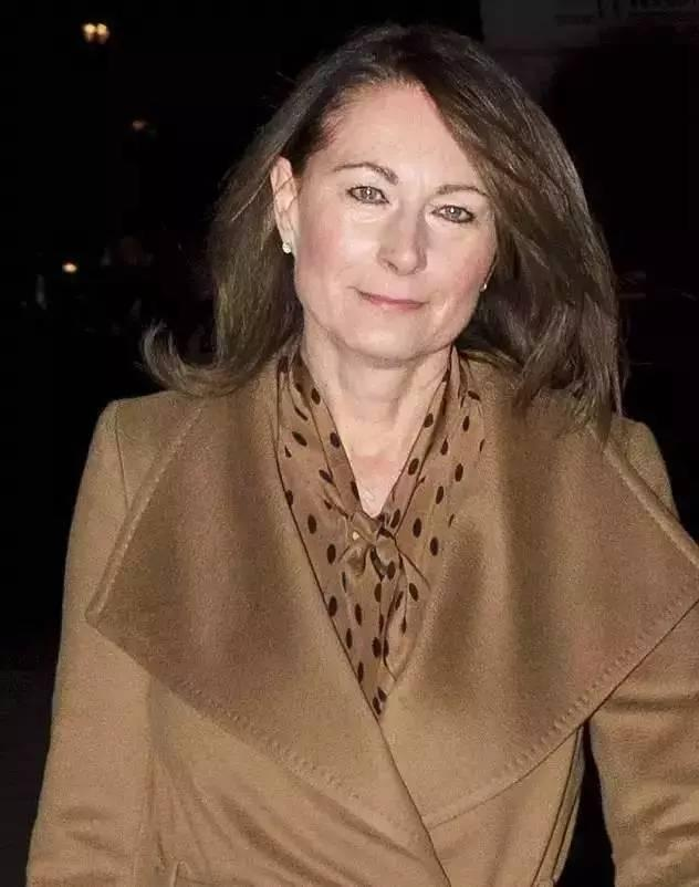 九游体育：把女儿培养成王妃和富豪这个母亲把人生活成豪门(图11)