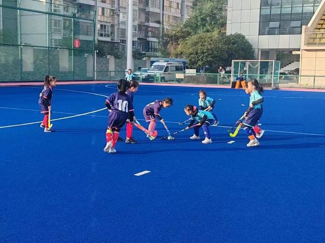 三冠王!通川区一小闪耀达州市青少年女子曲棍球赛场(图4)