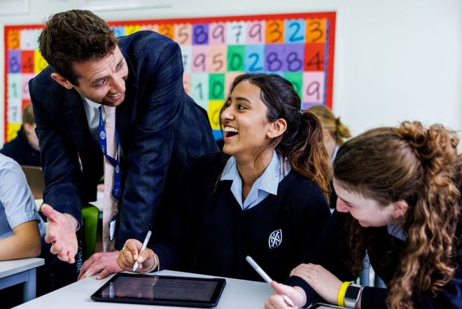 牛剑录取率高达30%被誉为女子“伊顿”这所英国女校有多硬核(图10)