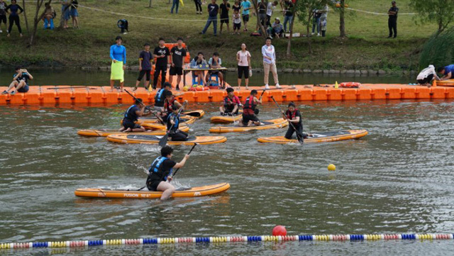 九游app：成都东部新区三岔湖首届水上运动嘉年华启幕 五一来这里耍水才安逸(图1)