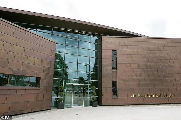 九游体育：太阳报：切尔西训练基地触发火情警报球员撤离后发现是误报(图2)