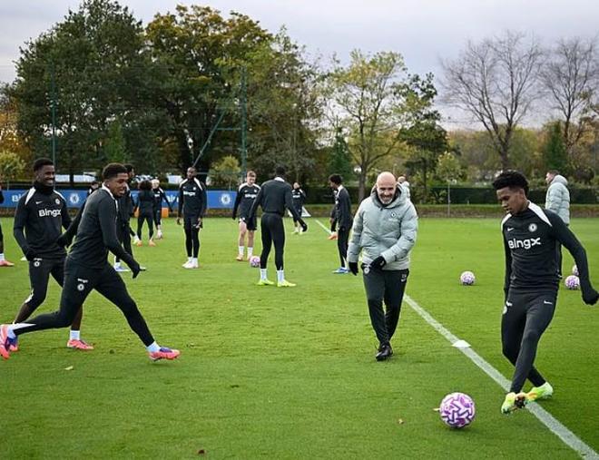 九游体育：太阳报：切尔西训练基地触发火情警报球员撤离后发现是误报(图1)